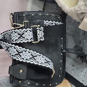 large pocketbook with guitar straps